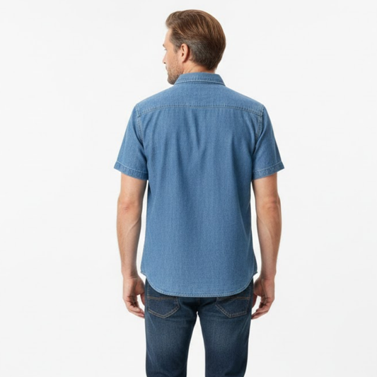 Herrenhemd aus Denim mit kurzen Ärmeln und Brusttaschen — Produktansicht