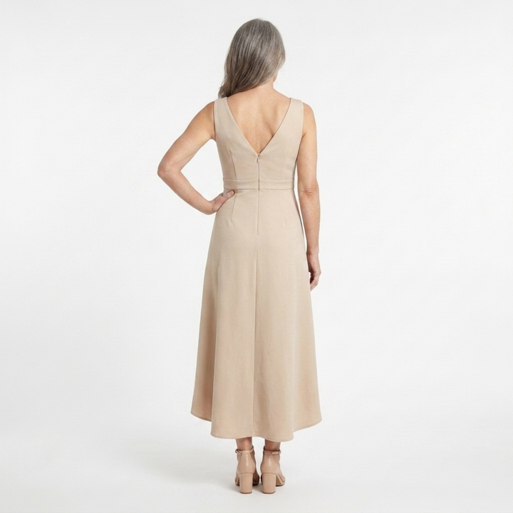 Damenkleid mit V-Ausschnitt — Beige