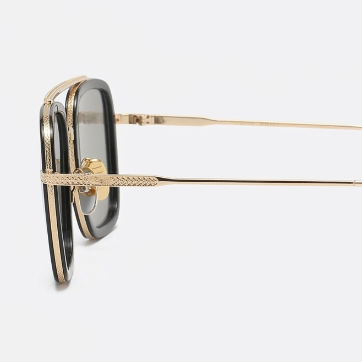 Square Aviator Glasses with Lightweight Frame and Lenses — image 6