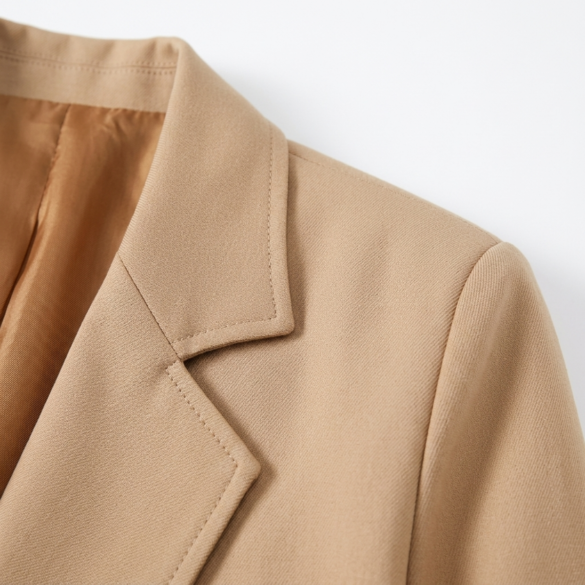 Damen-Blazer in lockerer Passform mit Seitenschlitzen und verdeckter Schnalle — Produktansicht