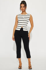 Women's Striped Viscose Knitted Vest — Button Front | Yvezi — 2