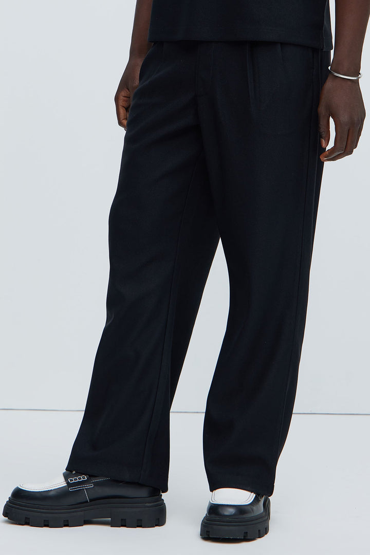 Men's Pants — Relaxed Fit, Pleated | Yvezi — 1