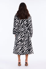 Women's Belted Coat — Long Sleeve | Yvezi — 4