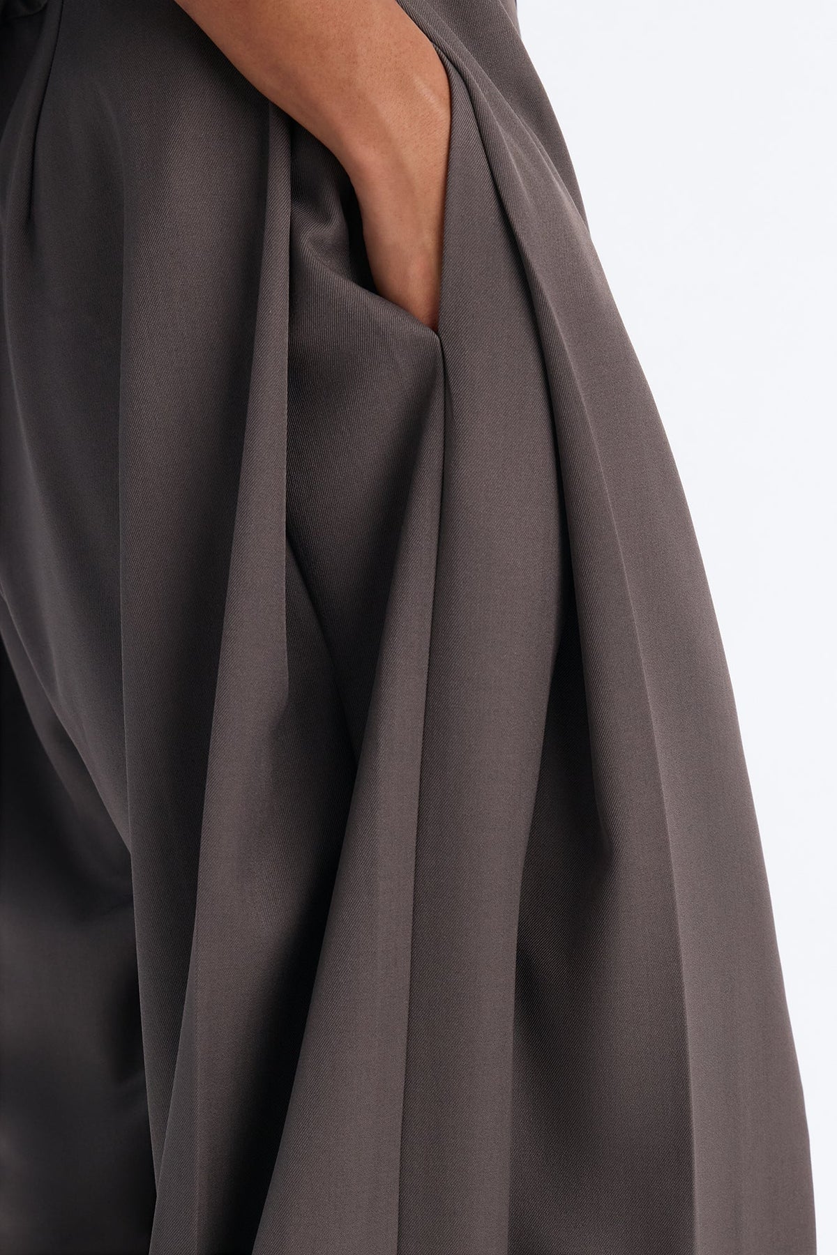 Women's Belted Pleated Pants — Wide Leg | Yvezi — 3