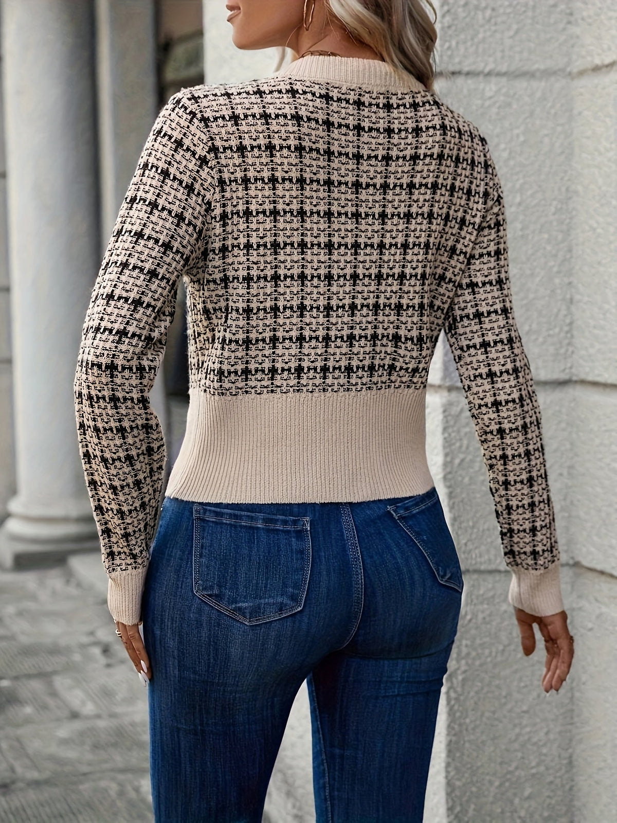 Elo | Women's Cropped Houndstooth Knit Cardigan — view 2