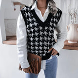 Romilly | Women's Houndstooth V-Neck Knitted Vest — view 4