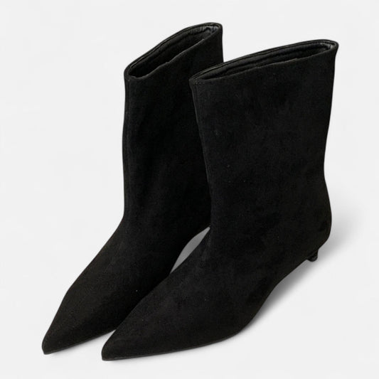 Women's Pointed Low Heel Vintage Ankle Boots — Black