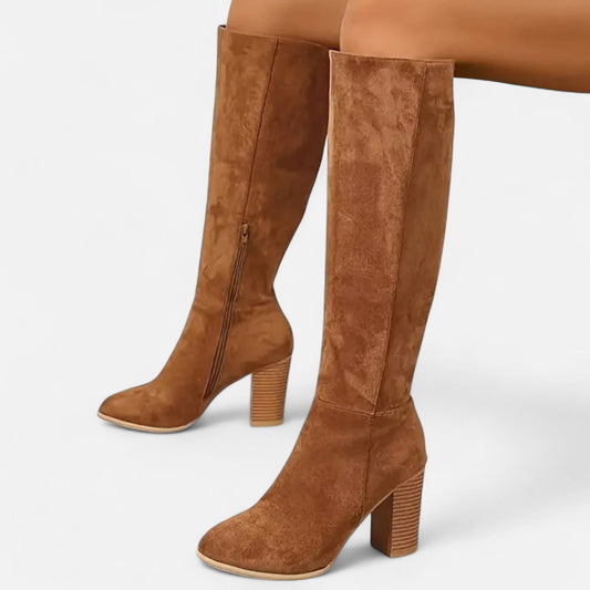 Long Boots Elegant Equestrian Woman — Brown