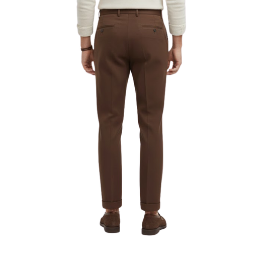 Men's suit trousers with a straight cut and high waist in style — Coffee