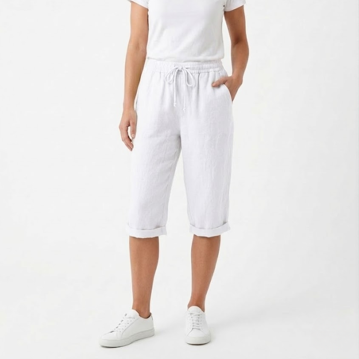Shorts with Elastic Waist and Pockets for Women — White