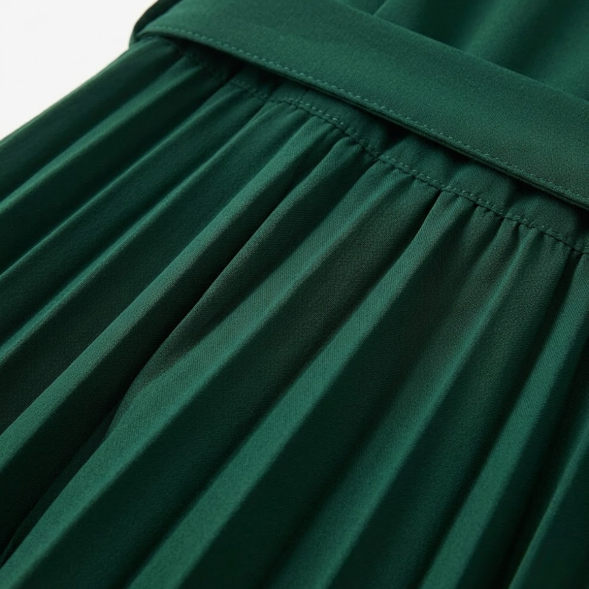Pleated Midi Dress with Short Sleeves and High Waist with Belt — product view