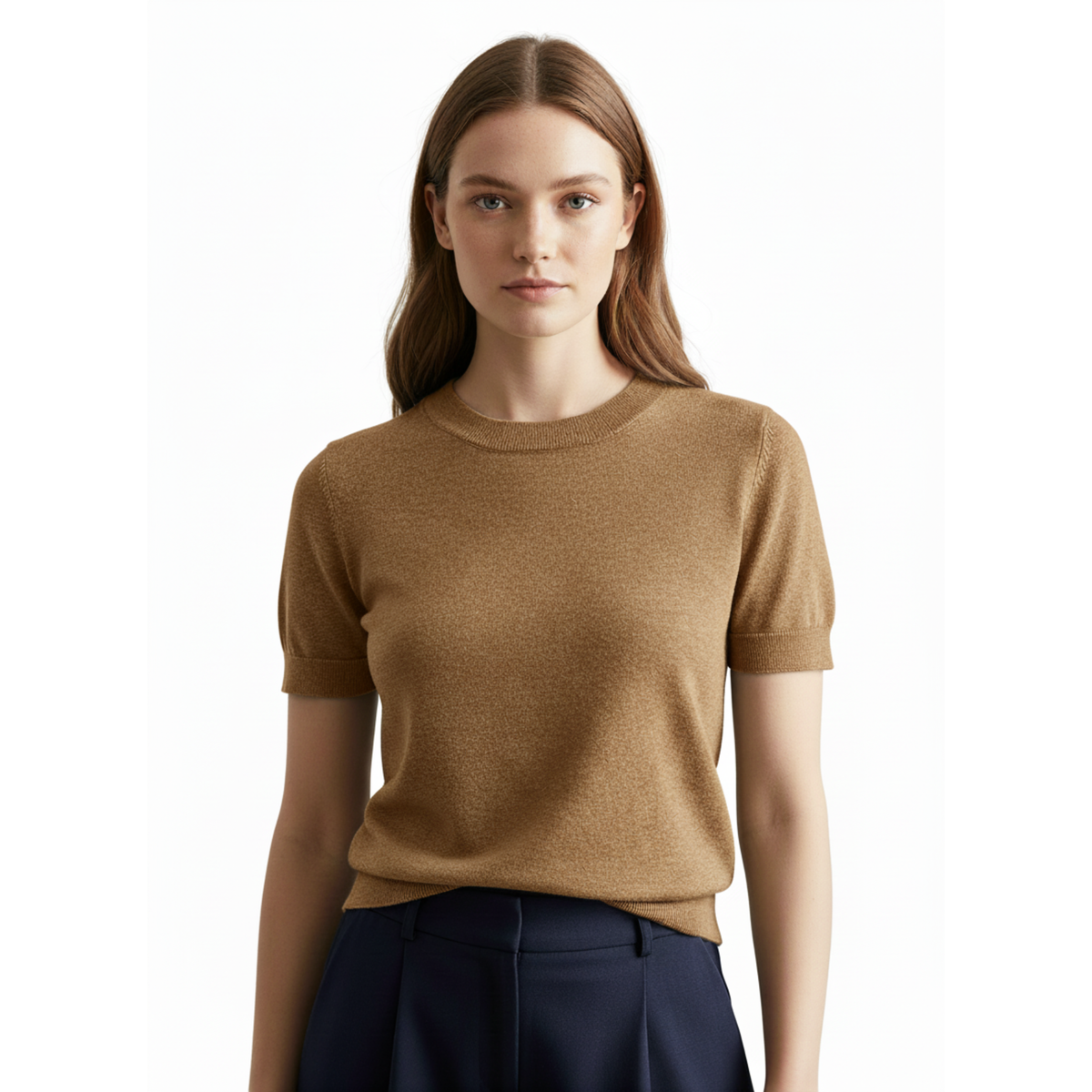 T-shirt pour femme en maille avec une silhouette ajustée — Marron