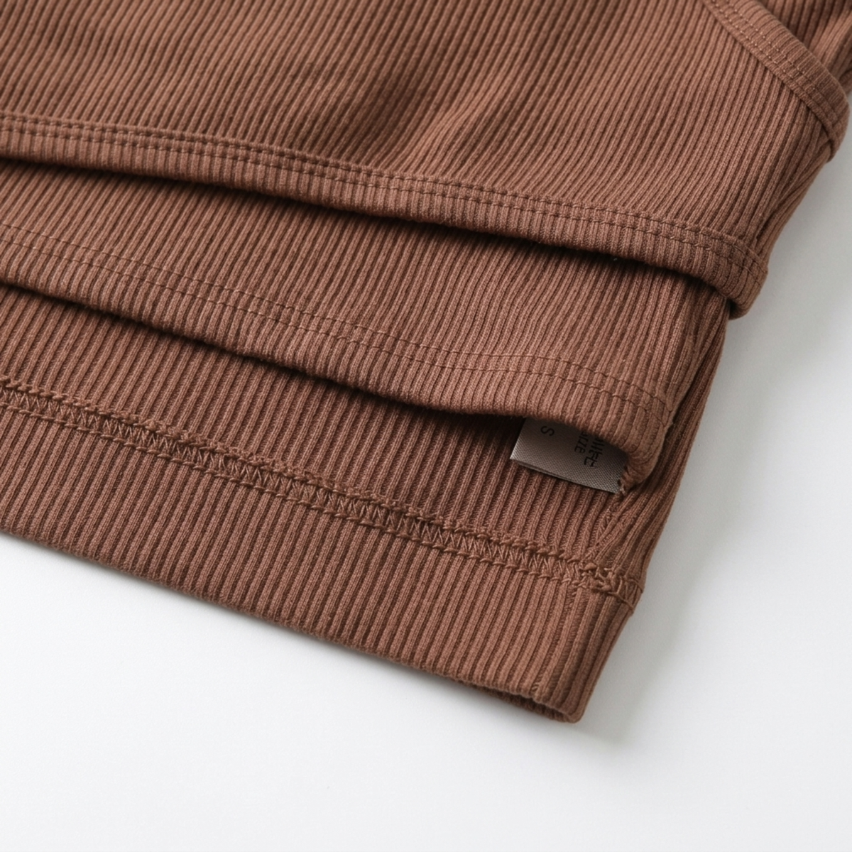 Short crop tank top — V-neck — bohemian style — product view