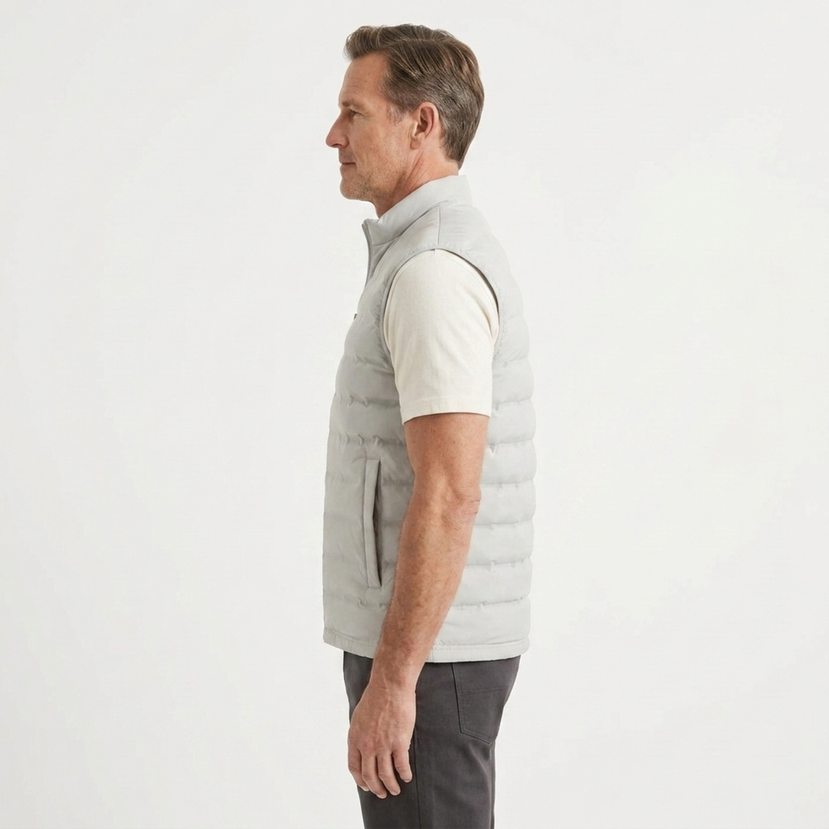 Men's sleeveless vest — slim fit — outdoor and leisure — product view