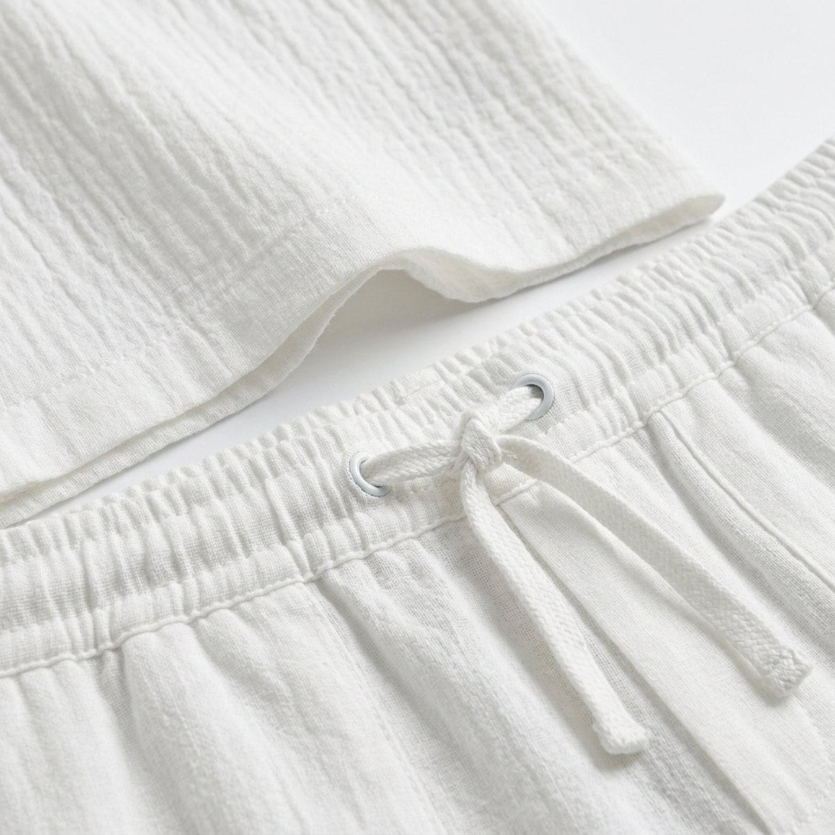 Ensemble deux pièces pour homme avec chemise à manches courtes et short — vue du produit