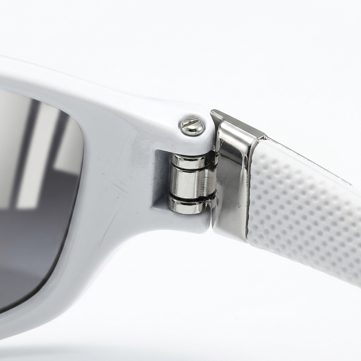Sport sunglasses — wraparound frame — cycling and running — product view