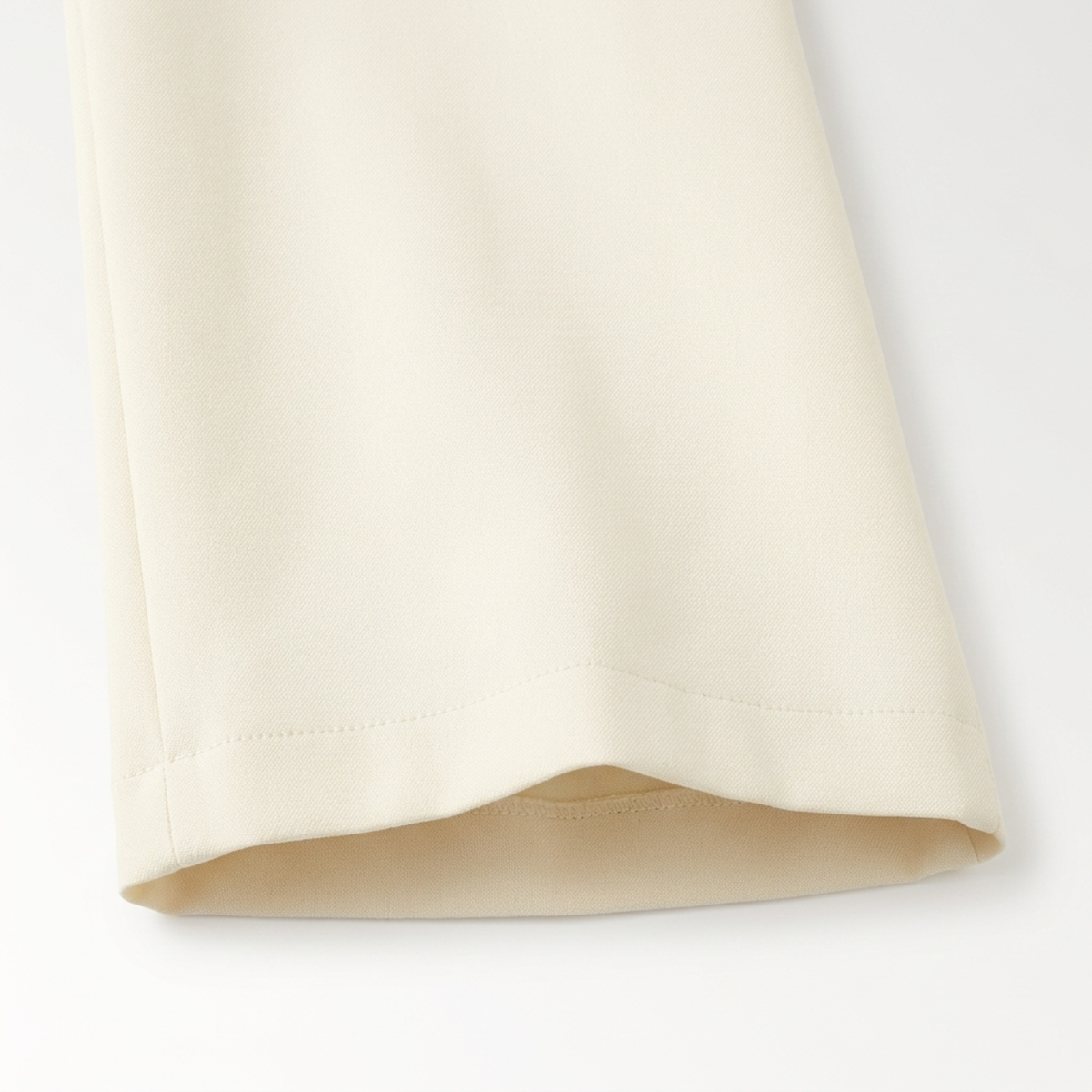 Women's wide-leg pants set — structured sleeveless top — mid-season — product view