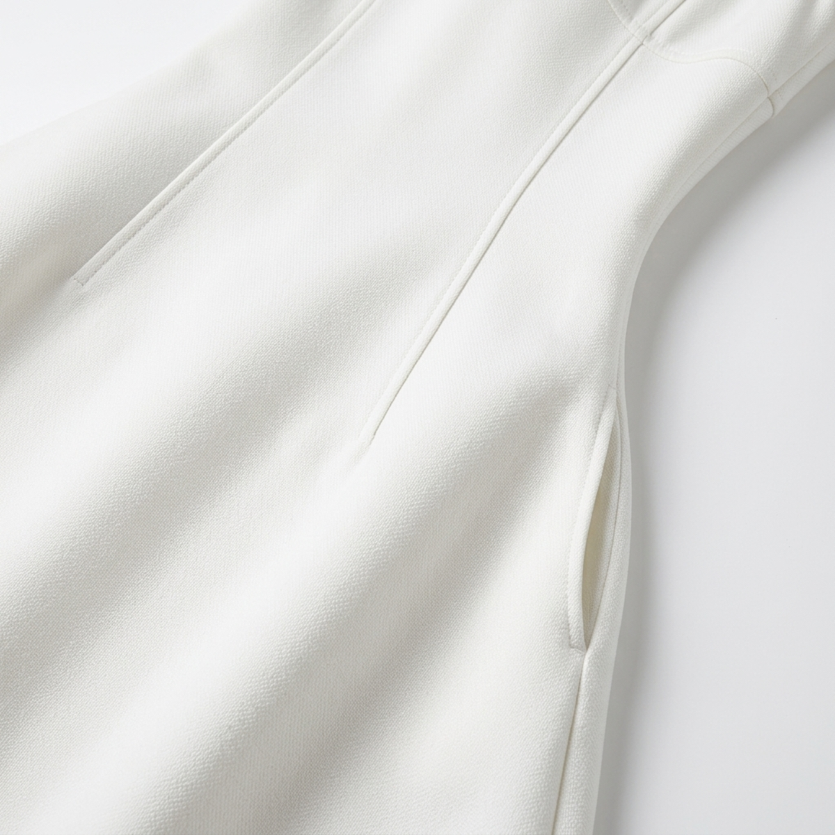 Short women's dress — bubble skirt in crepe and boat neckline — product view
