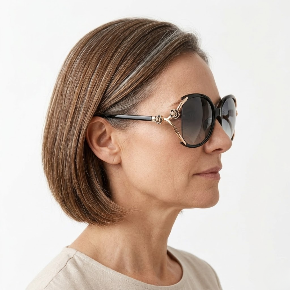 Oversized Women's Sunglasses with Metal Temples and Floral Details — product view