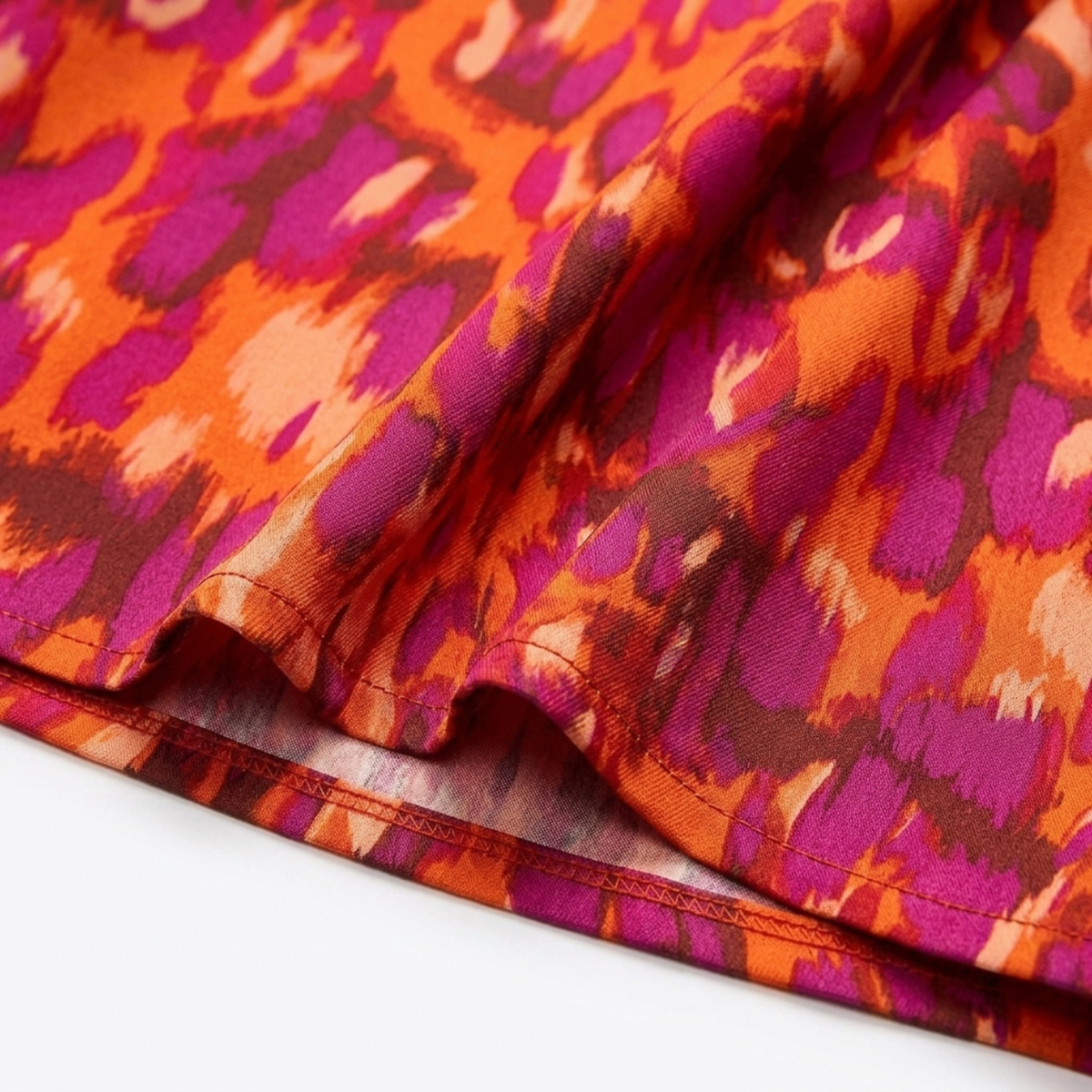 Printed long dress — V-neck and puff sleeves — party — product view