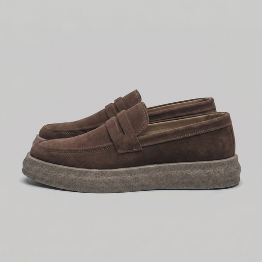 Men's slip-on shoes | classic moccasin — Brown
