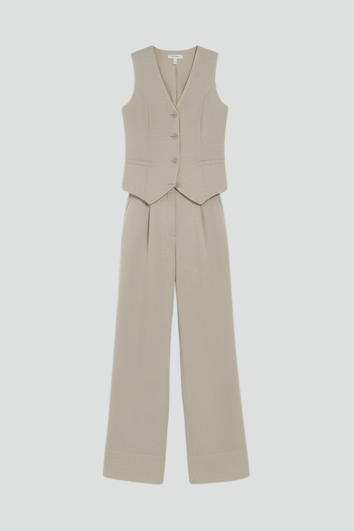 Two-piece women's outfit — V-neck blazer and straight fluid pants — Beige