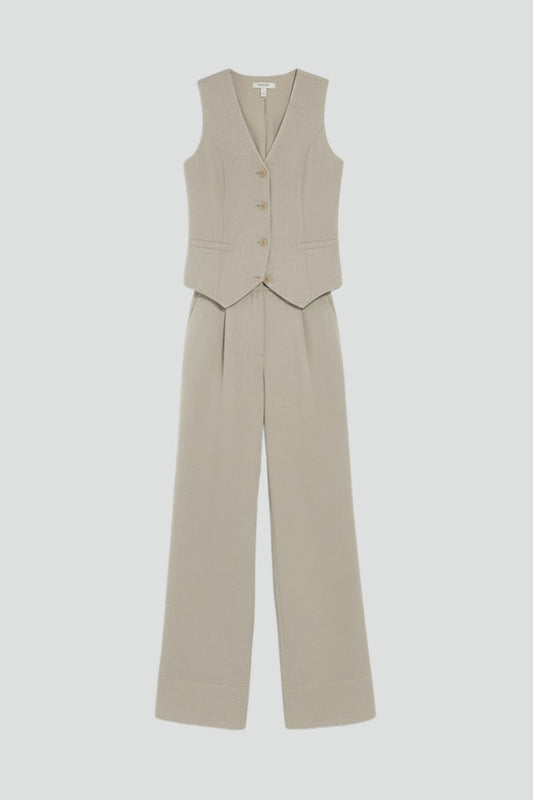 Two-piece women's outfit — V-neck blazer and straight fluid pants — Beige