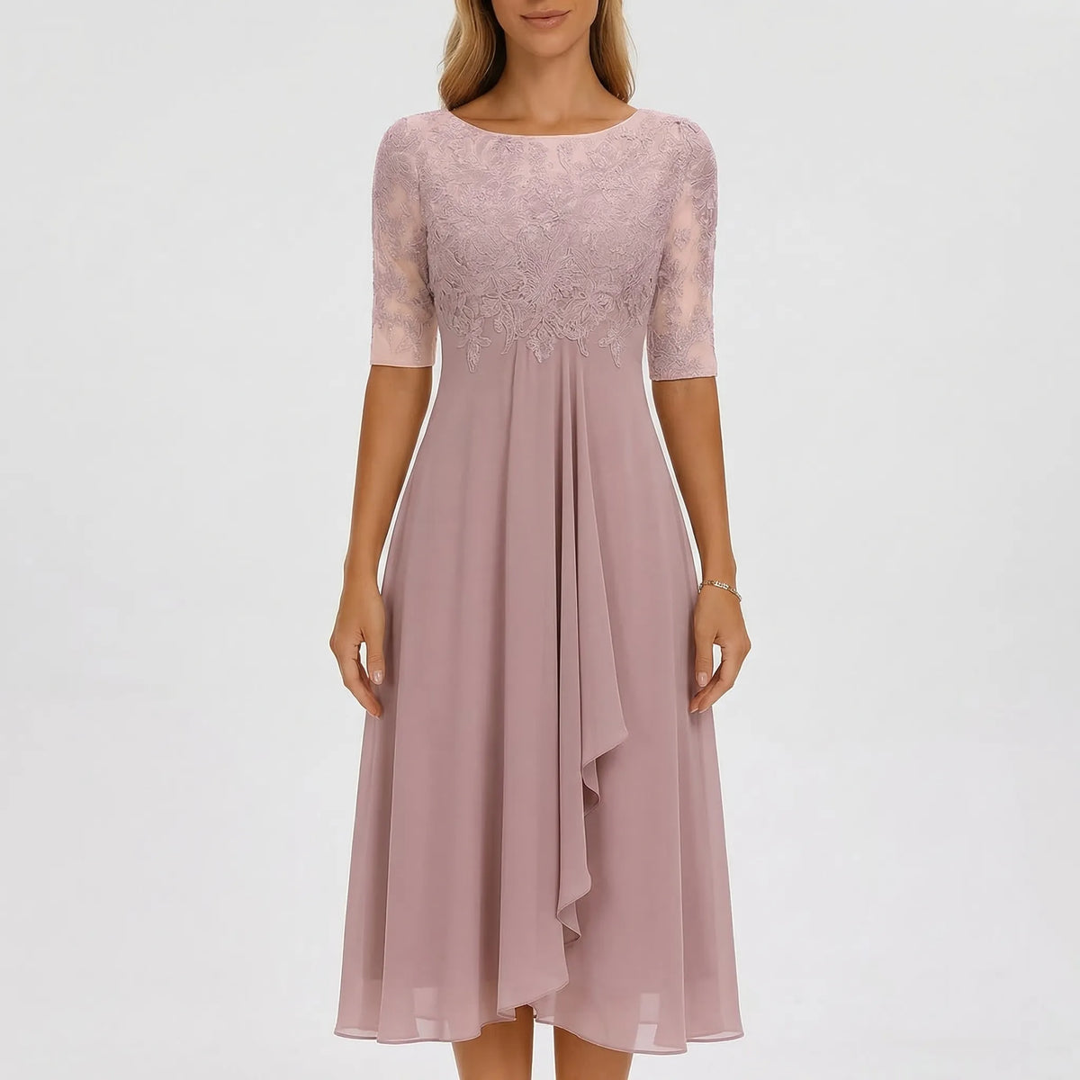 Damenkleid mit Spitzendetails — Rosa