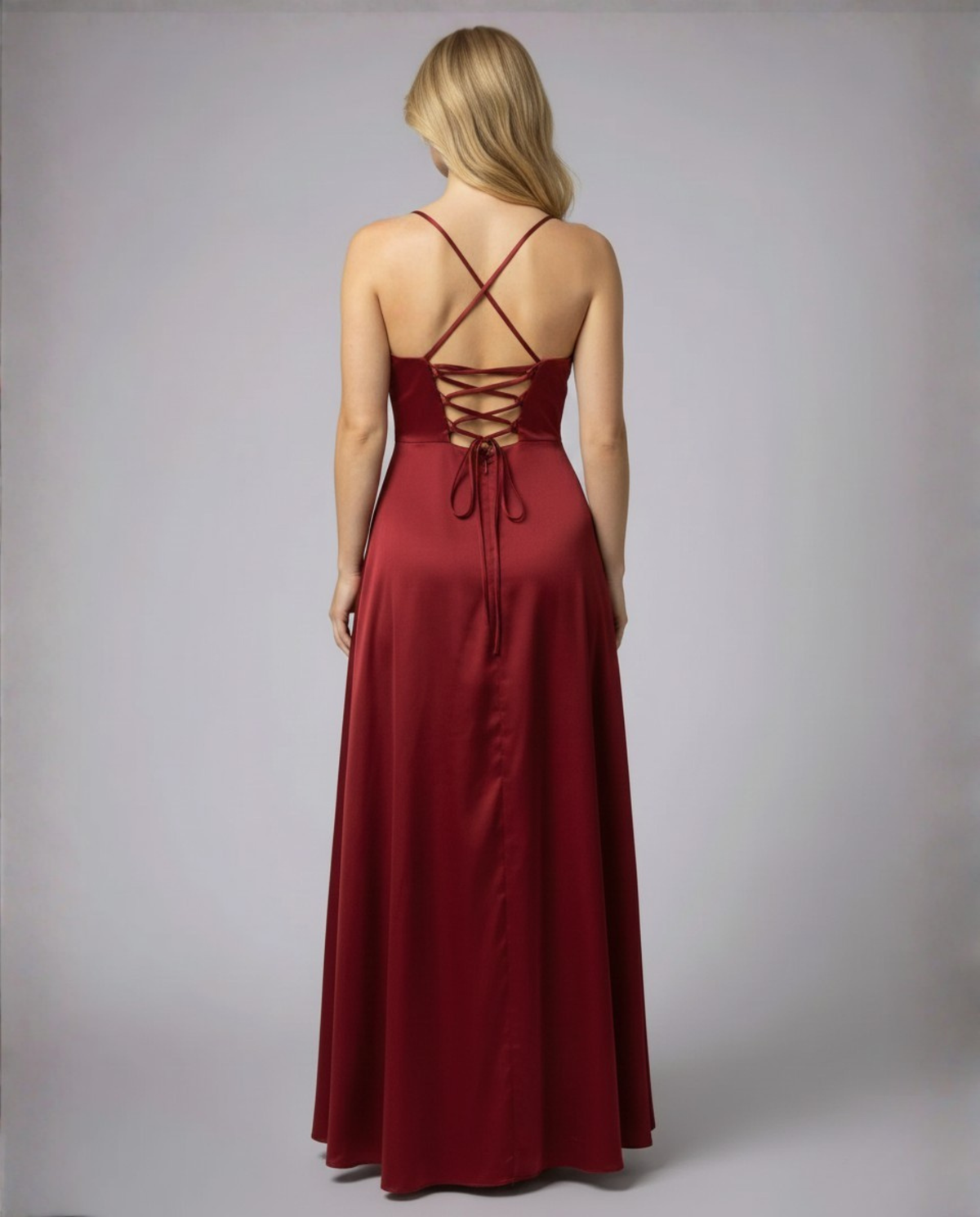 Robe de soirée pour femme, coupe ajustée et détail fendue — Rouge
