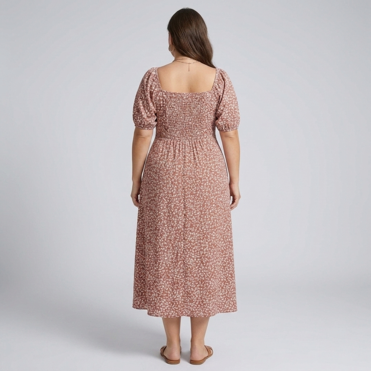 Plus size long dress with puff sleeves and print — Brown