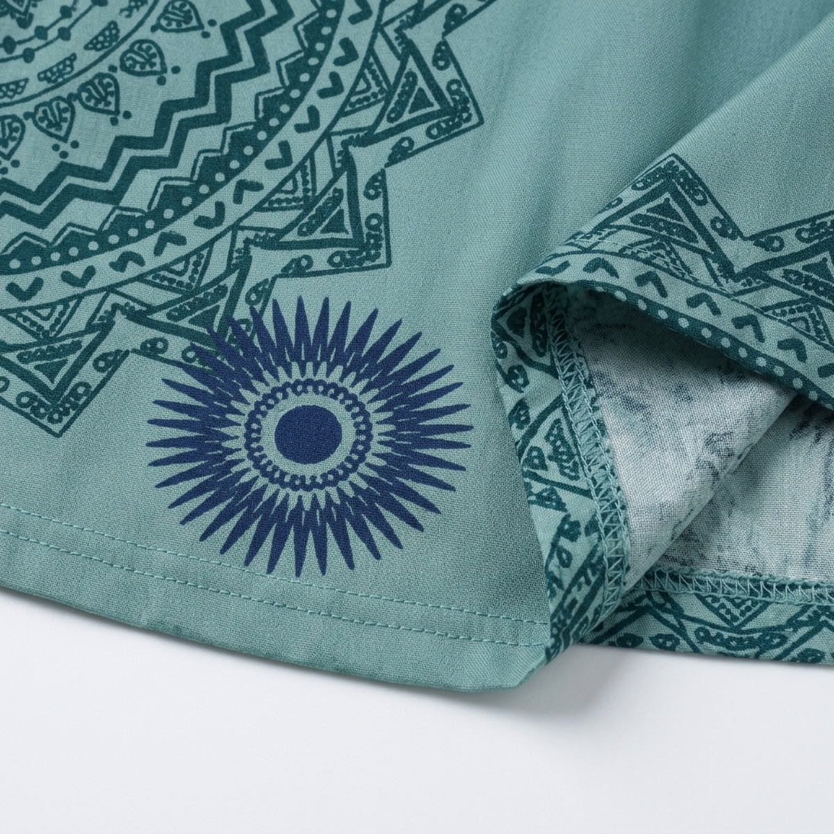 Plus Size Women's Printed Summer Dress with Lace Details — product view