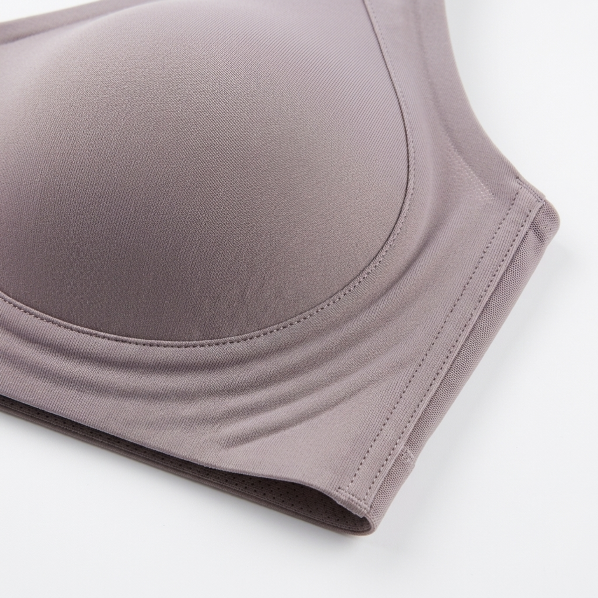 Plus Size Women's Seamless and Wire-Free Invisible Bra — image 7