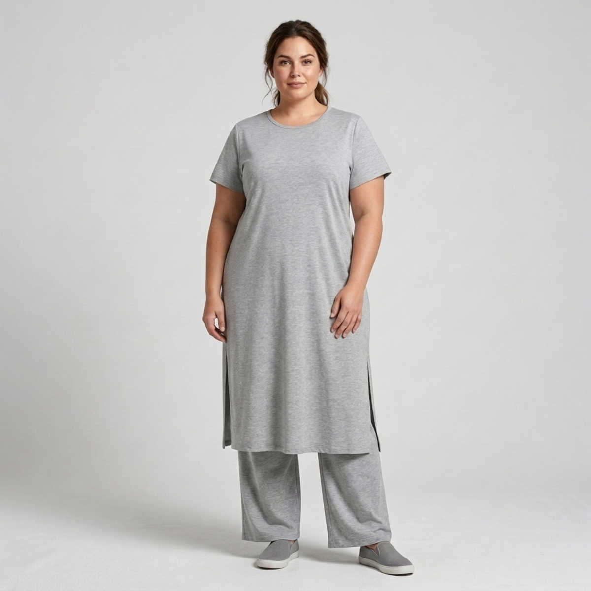 Plus size two-piece set for women with long tunic and loose pants — Grey