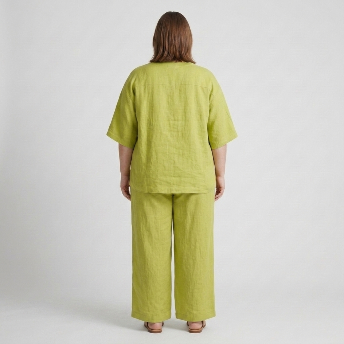 Women's Plus Size Set – Loose V-Neck Top and Flowy Pants — product view