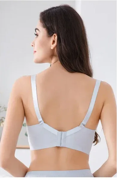 Wire-free maternity and nursing bra — image 3