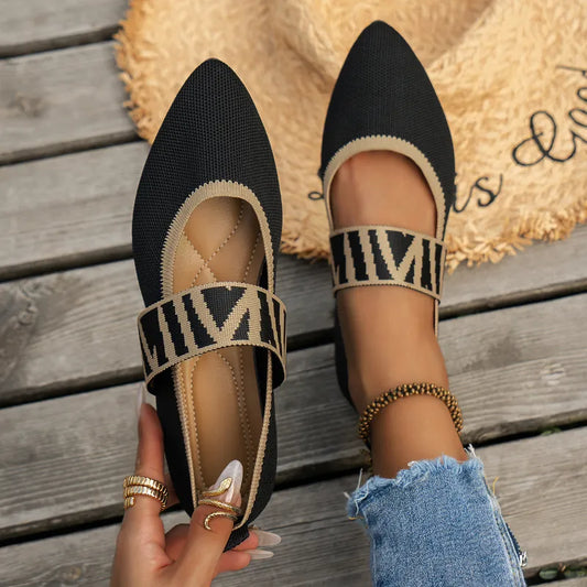Pointed Toe Flat Shoes — Black