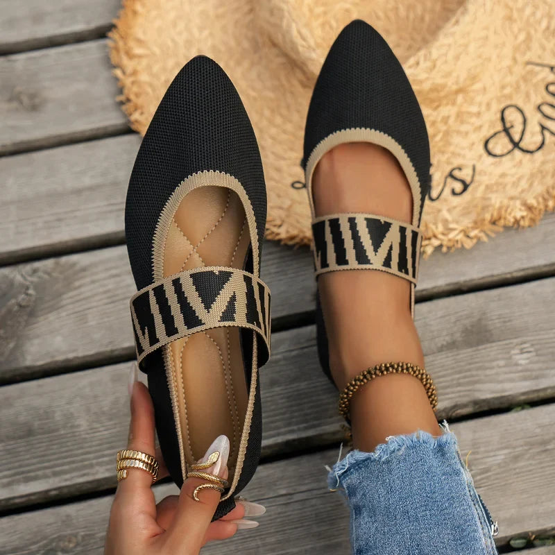Pointed Toe Flat Shoes — Black