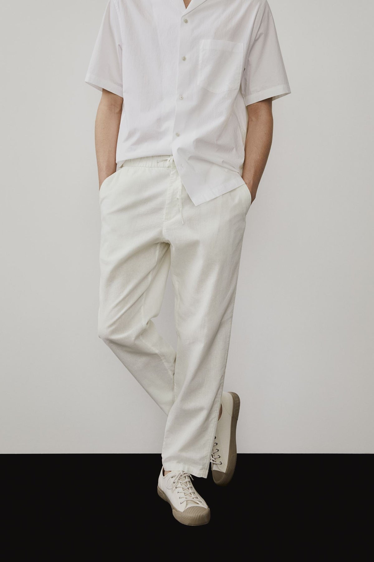 Men's Relaxed Fit Pants — White