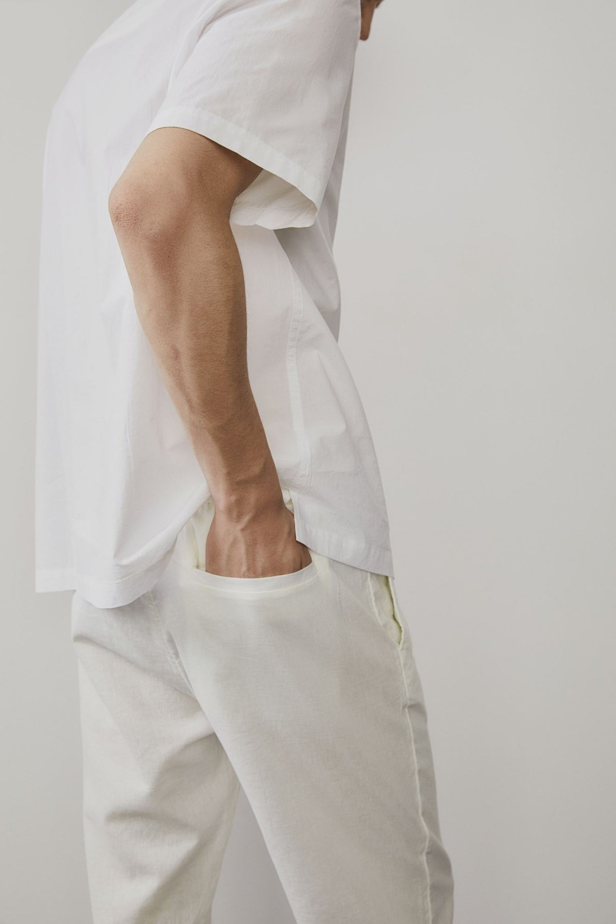 Men's Relaxed Fit Pants — product view