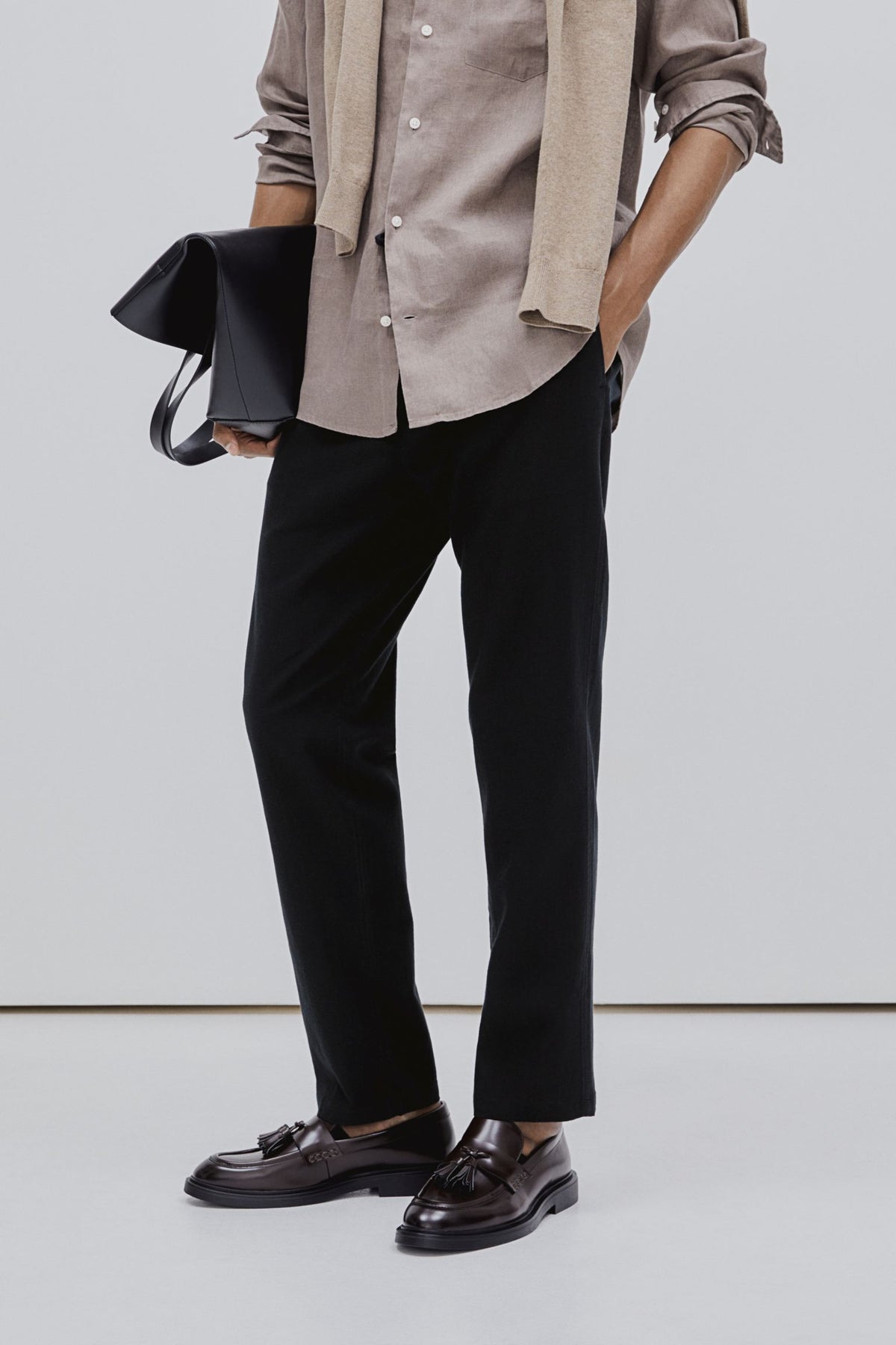 Men's Relaxed Fit Pants — product view