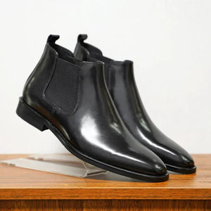 Men's Chelsea Boots with Cushioned Sole — Black