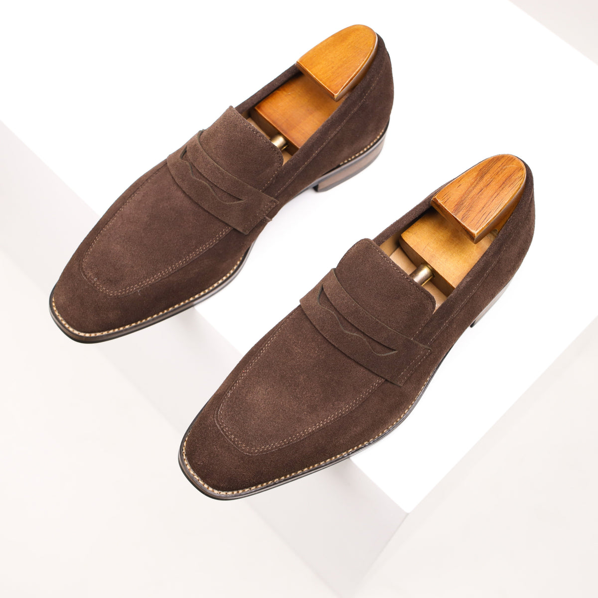 Men’s Loafers – Penny Strap, Contrasting Sole, Timeless Style — image 2
