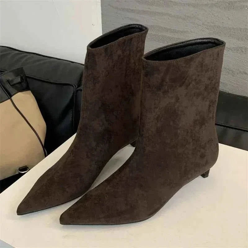 Women’s Ankle Boots – Pointed Toe, Stiletto Heel, Elegant Cut, Timeless Style