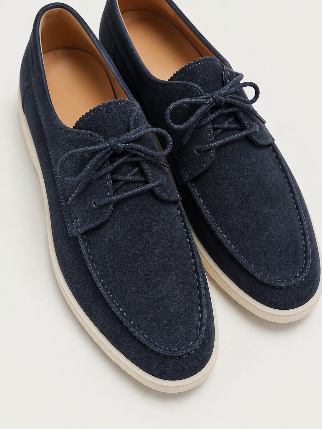 Men’s Loafers – Laces and Classic Shape for Refined Everyday Style — product view