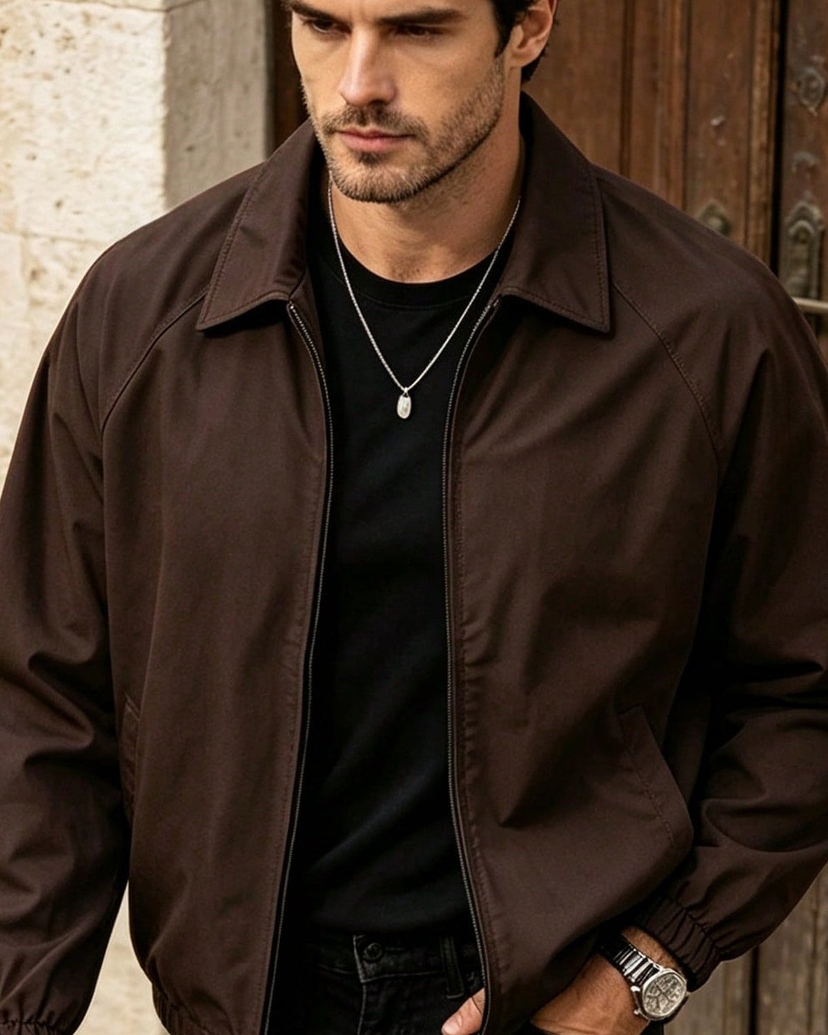 Men's Lightweight Collared Jacket in Coffee Brown - detalhe