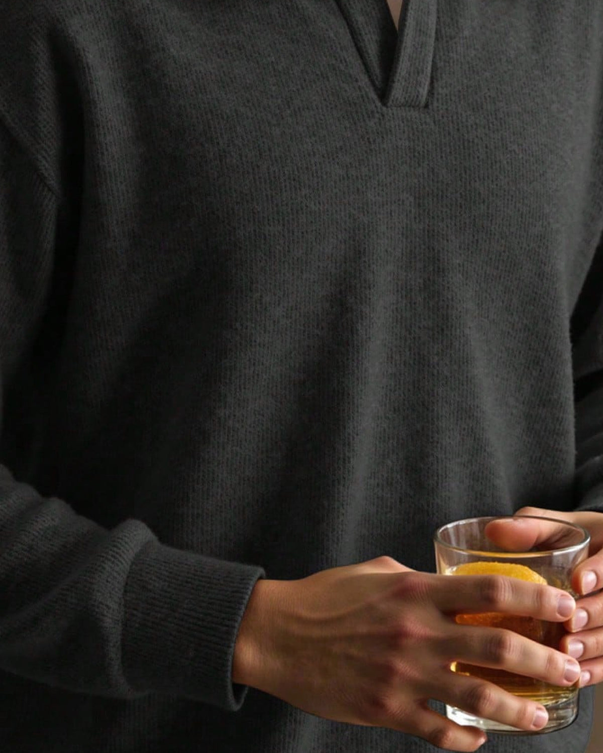 Men's Polo Shirt in Black - detalhe