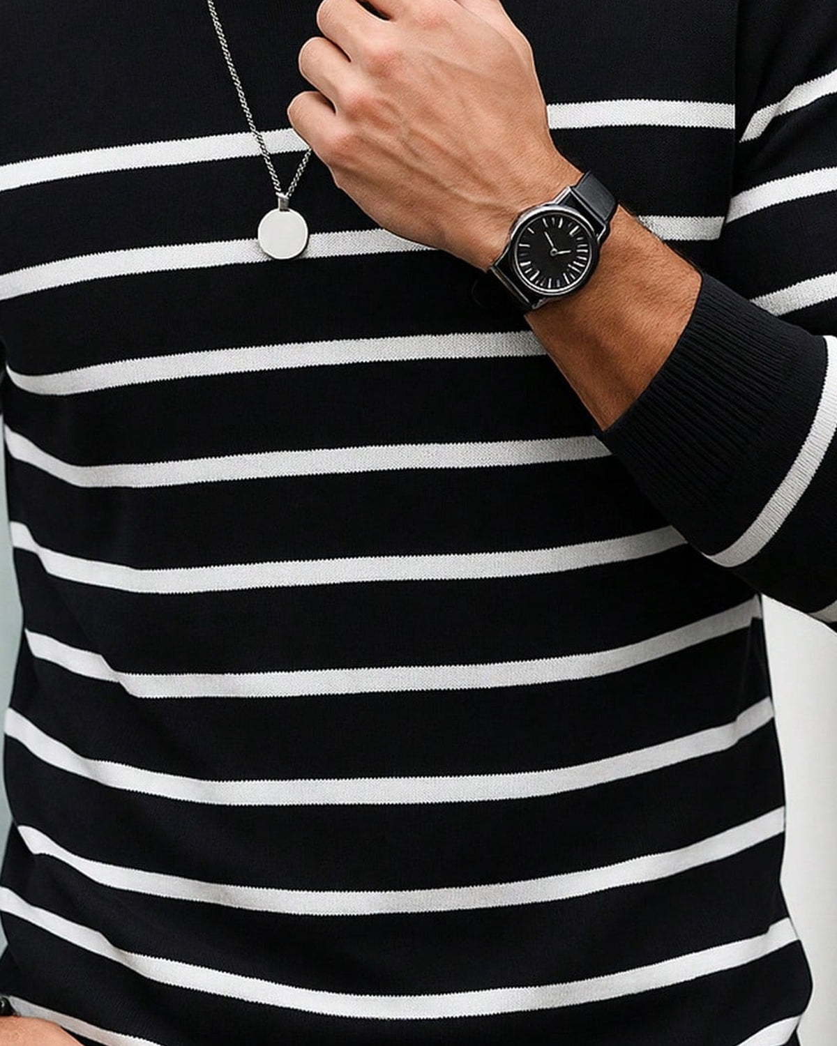 Men's Striped Long Sleeve Crew Neck Jumper in Black - detalhe