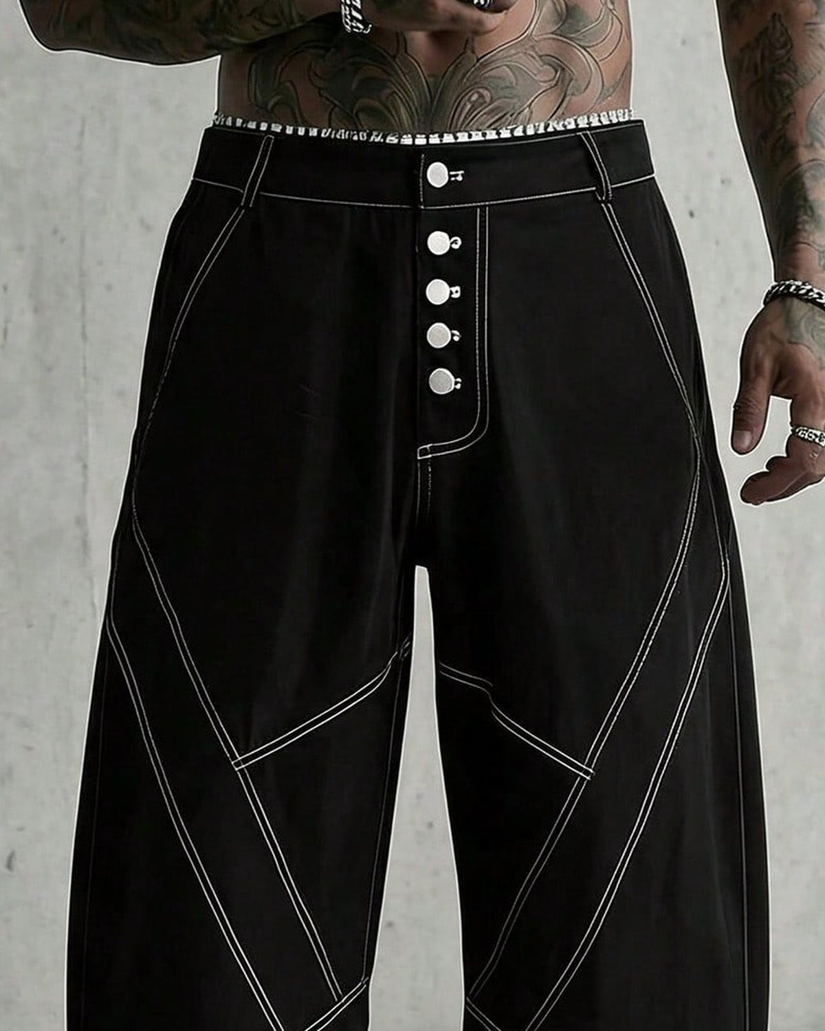 Men's Trousers in Black - detalhe