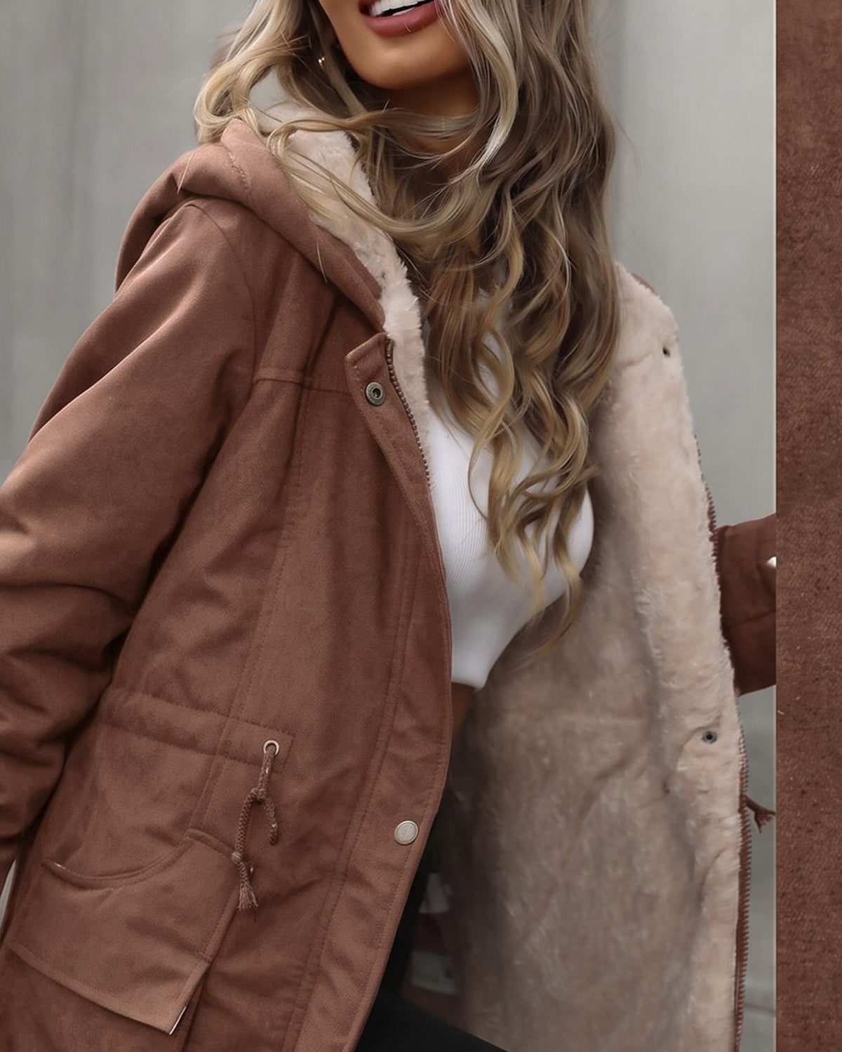 Women's Jacket in Coffee Brown - detalhe