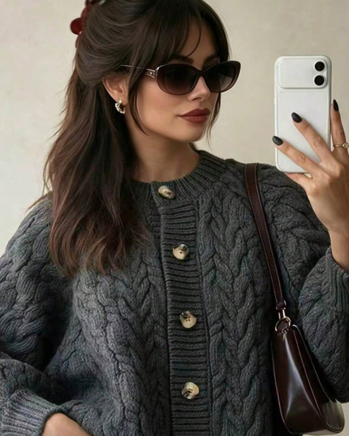 Women's Long Sleeve Cardigan in Grey - detalhe